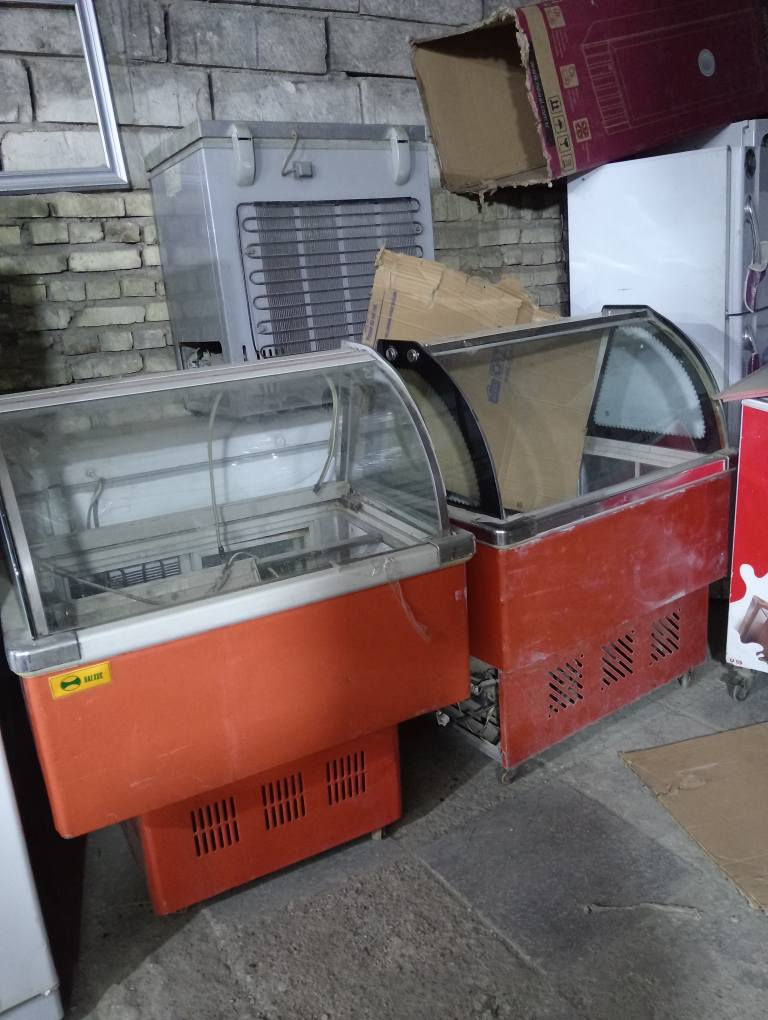 وصول وجبه من العارضات العموديه والطرحيه والثلاجات والمجمدات شرط الشغل  باله اخو الجديد عنوان ناصريه شارع صلاه الجمعه مقابيل ساحه العمال معرض تبارك الرحمن *********** ناصرية, ذي قار
