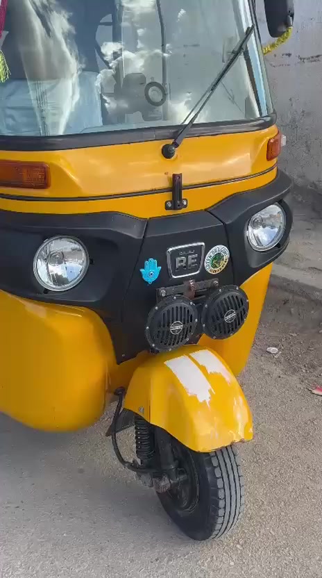 سلام عليكم  تكتك الوحاته كربله وسنويته عماره تكتك للبيع موديل  21شهر 12يوم 29يعني 22تكتك كفاله عمامه مكينه مكفوله بس بيه ضربه زغيره يم البك لايت سعر 8000وبيه مجال المو شراي لا يتعبني  ***********
