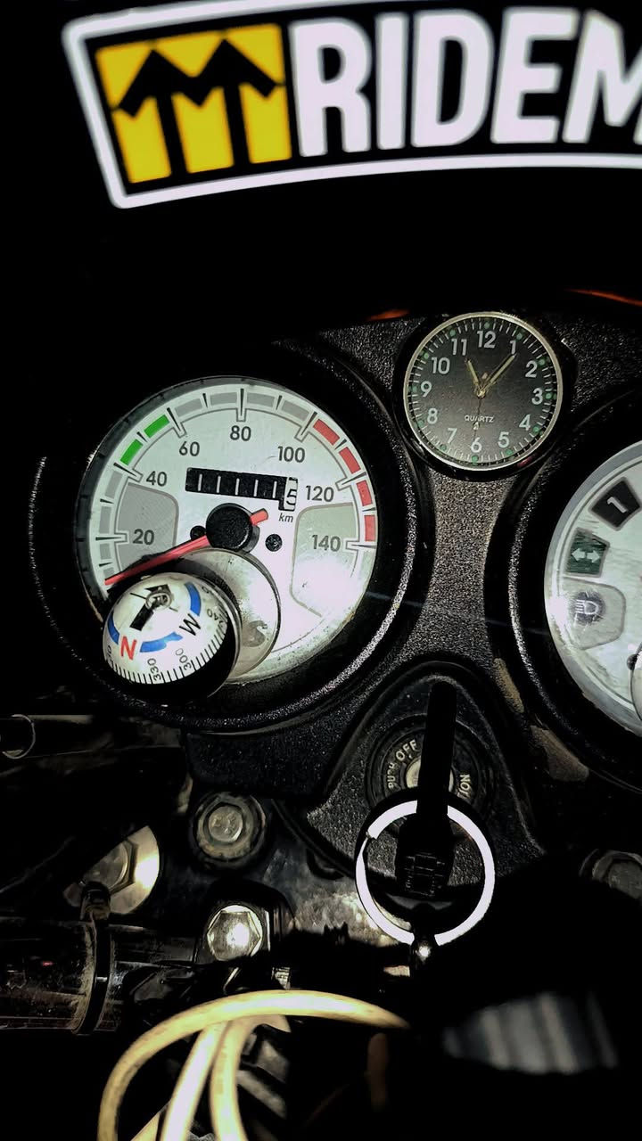 سلام عليكم دراجه TVSمديل 23 دراجه جديده ممعنه الكلمه وبيه هوايه شغلات اوراق ماشي بلمعامله مالته سبوع ال جاي تكمل رقم يريد يبصم الياخذه كبل بعد احسن بسمه كبل الياخذه أوراقه يم المعقب 
مراوس بوكسر موديل 23 حسب القناعه 
بغداد المنصور 
***********
