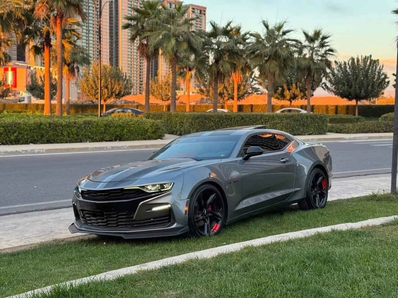 𝟐𝟎𝟐𝟏 𝐂𝐇𝐄𝐕𝐎𝐋𝐄𝐓 𝐂𝐀𝐌𝐀𝐑𝐎-𝐑𝐒 𝐑𝐄𝐃𝐋𝐈𝐍𝐄

شوفرليت كمارو (RS-REDLINE) موديل : 2021

السعر : 198$

رقم اربیل تحويل وكالة نفس اليوم

عدد المسافة : 41.000 الف

حجم المحرك : 3.6L V6 (6,سلندر)
 
ملاحطة السيارة : فقط جاملغ و ربع صبغ 

بدون دواخل بدون ارباكات 

المواصفات (𝐑𝐒-𝐑𝐄𝐃𝐋𝐈𝐍𝐄)
‎‏‎
فـــول فـــول مـــواصفـــات 1/1

دواخل اسود+احمر بيلادي
فتحة سقف سلايد
اكتف كـــــزوز
داتــــــاشــــــو
كيج الـــكترونـــي 
داخل ليد 28 اللوان بيلادي
شاشة كبيرة ليد بيلادي 
سستم سماعات 𝐁𝐎𝐒𝐄
كاميرا خلفي
كاميرا سقف
مراية كاميرا
بصمة ابواب 
بصمة تشغيل 
تشغيل عن بعد(𝐑𝐄𝐌𝐎𝐓𝐄 𝐒𝐓𝐀𝐑𝐓) 
هاند بريك بصمة
تحديد سرعة
تحديد مسار
نقاط عمياء
رادار امامي
رادار جانبي
رادار خلفي
حساسات امامي
حساسات جانبي
حساسات خلفي 
تحكم ستيرن
ستيرن هيتر
كشنات جلد
كشنات كهربائي 
كشنات خزن+ميموري
كشنات تبريد
كشنات هيتر
لايتات 𝐋𝐄𝐃 ليد عدسة زينون بيلادي
بكلايتات 𝐋𝐄𝐃 سموك بيلادي
ويل كروم 

وبعد هواية مواصفات…
‏‎
تفاصيل اكثر الاتصال علی ارقام التاليه ‏‏

WhatsApp - Vibir

☎️ ***********

☎️ ***********

عنوان📍اربيل فرع ناقلات
‏
معرض كاليفورنيا كارس CALIFORNIA Cars

‏
