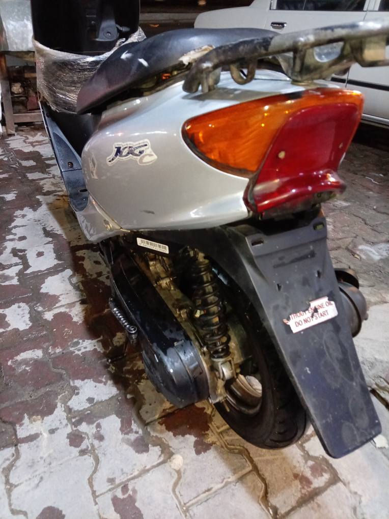 سلام عليكم. دراجه عصفوريه 60مكينه ناعمه  تشتغل نكره سلف هندر نقص دكمه السلف كهربائيات شغاله دراجه مرتبه ناعمه. مكاني مدينه الصدر قطاع 23 بغداد, العراق


**إذا كنت صاحب هذا الإعلان وتريد حذفه لأي سبب، رجاءا أرسل رسالة إلى الدعم الفني**