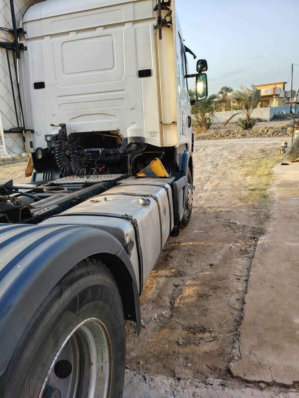 سلام عليكم سكانيا البيع راس وعرابانه مربوطه2005 تحويل مباشر السيارة مكفول كفاله عامه السعر 250وابيه مجال***********
