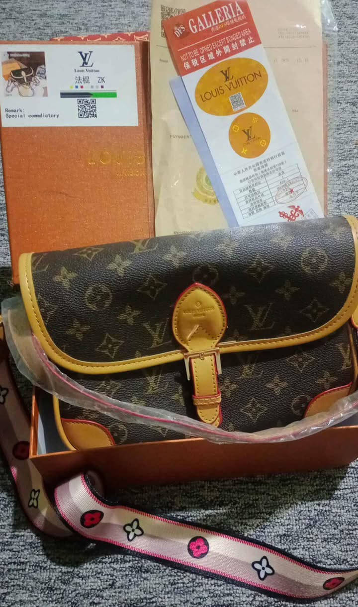 جنط لويس بوكس وتغليف واوراق
متوفر توصيل بغداد5الاف


**إذا كنت صاحب هذا الإعلان وتريد حذفه لأي سبب، رجاءا أرسل رسالة إلى الدعم الفني**