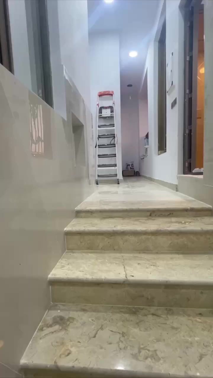 شقة للأيجار 
العنوان 
حي الموظفين خلف ياسين خريبط  
مقابل العابر او بيوت البلدية 
للأستفسار 
***********
