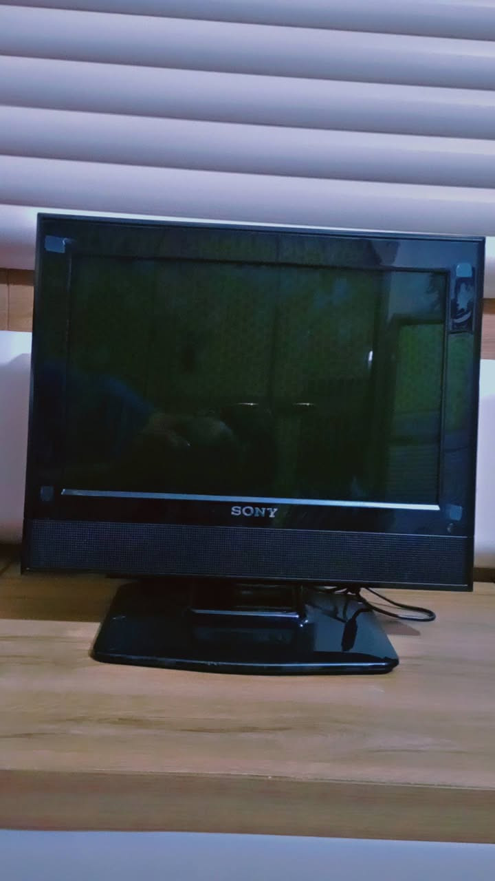 سعر 50 الف شاشة سوني SONY  
بيهه منافذ 
سكارت 
اي في AV 
اس فيديو 
فيجي


**إذا كنت صاحب هذا الإعلان وتريد حذفه لأي سبب، رجاءا أرسل رسالة إلى الدعم الفني**