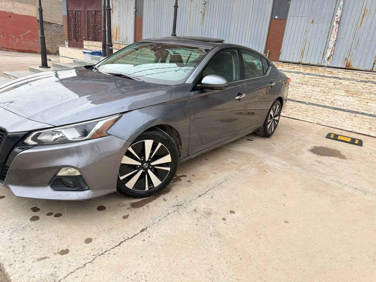 للبيع التيما SL 
السعر 139 بيها مجال 
موديل 2019 
الون نفطي 
فول الفول 
كشن جلد 
كشن كهرباء + هيتر 
ماشيه 80 
تحكم ستيرن  هيتر
تثبيت سرعه 
رادار 360 درجة 
كاميرا خلفي 
ويل كروم
سونر مرفق مع رقم الشاصي 
رقم أربيل باسمي تحويل وكاله ثاني يوم 
مكان السياره كلار 
*********** أربيل, العراق
