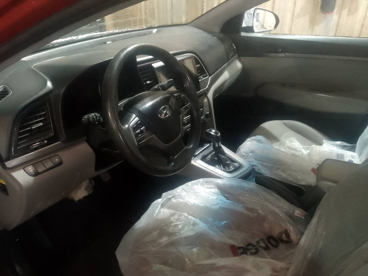 السلام عليكم سياره 2017 امريكي كتاب فحصها موجود سنويه جديده من 29 الناصريه مراوس عادي سعر 105 رقم التلفون***********
