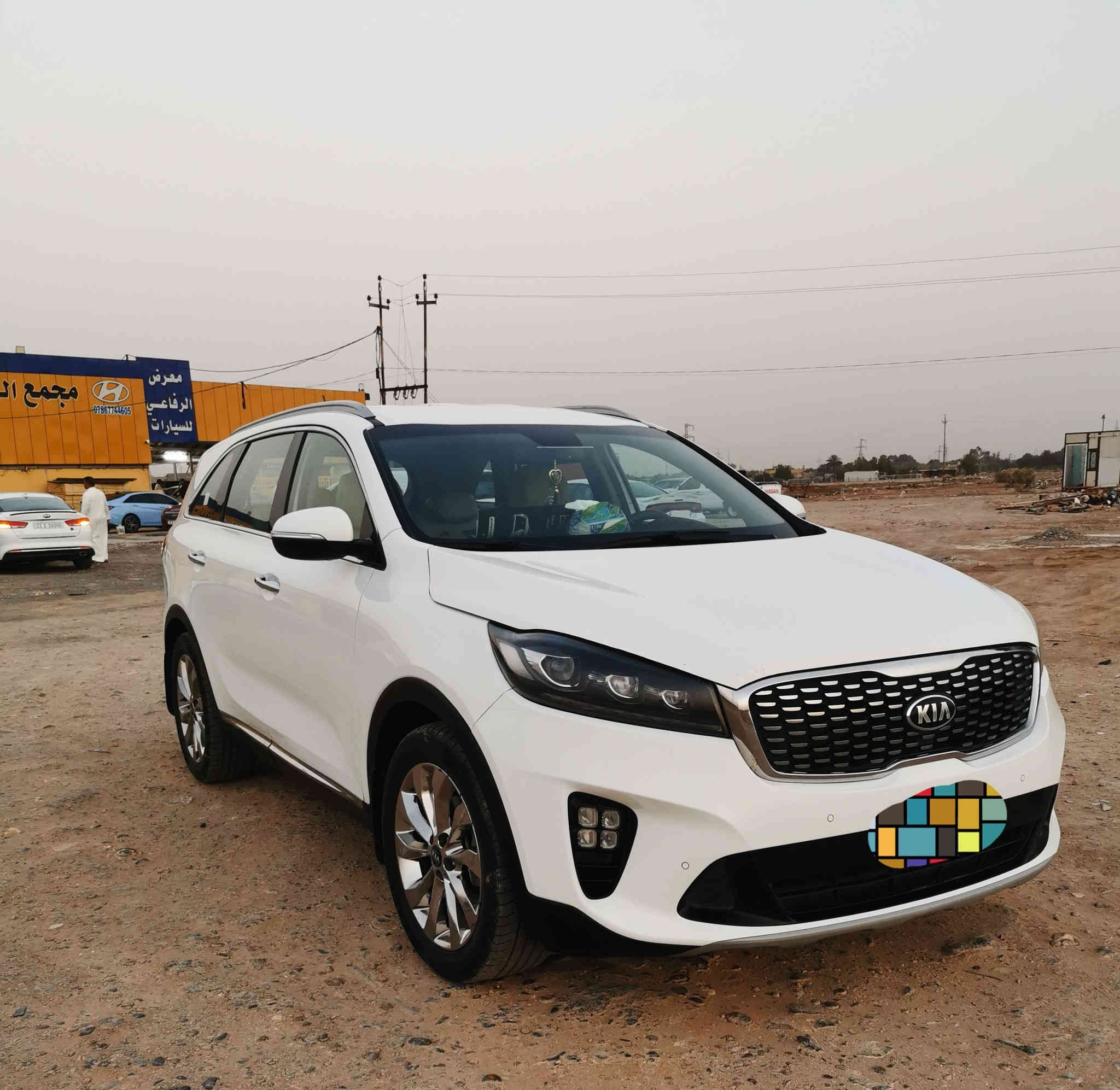 السلام عليكم / سورونتو 19 خليجي رقم بغداد
مواصفات
1- 7راكب
 2- 3قطع تبريد
3- كشنات جلد +كهربائي
4- مري شفط
5- لون ابيض صدفي
6- محرك 6 سلندر 
7- بصمه ابواب + بصمه تشغيل
8-ترحيب عن بعد 
9- حساس امامي وخلفي+ كامره خلفي
10-صندوك كهربائي
11-تحكم استيرن جهتين+ اربعه انضمه قياده 
12-شاحن ذكي
13-مكينه+ كير8 نمر  كفاله عامه
14- للشراي يتصل 👈***********
15- مكفوله من اي شي غير الموضح بل سونار بارد فقط
الصراحه السياره مال بيت بيع مستعجل 
السعر النهائي (230) مكان ذي قار ناحيه الفجر
