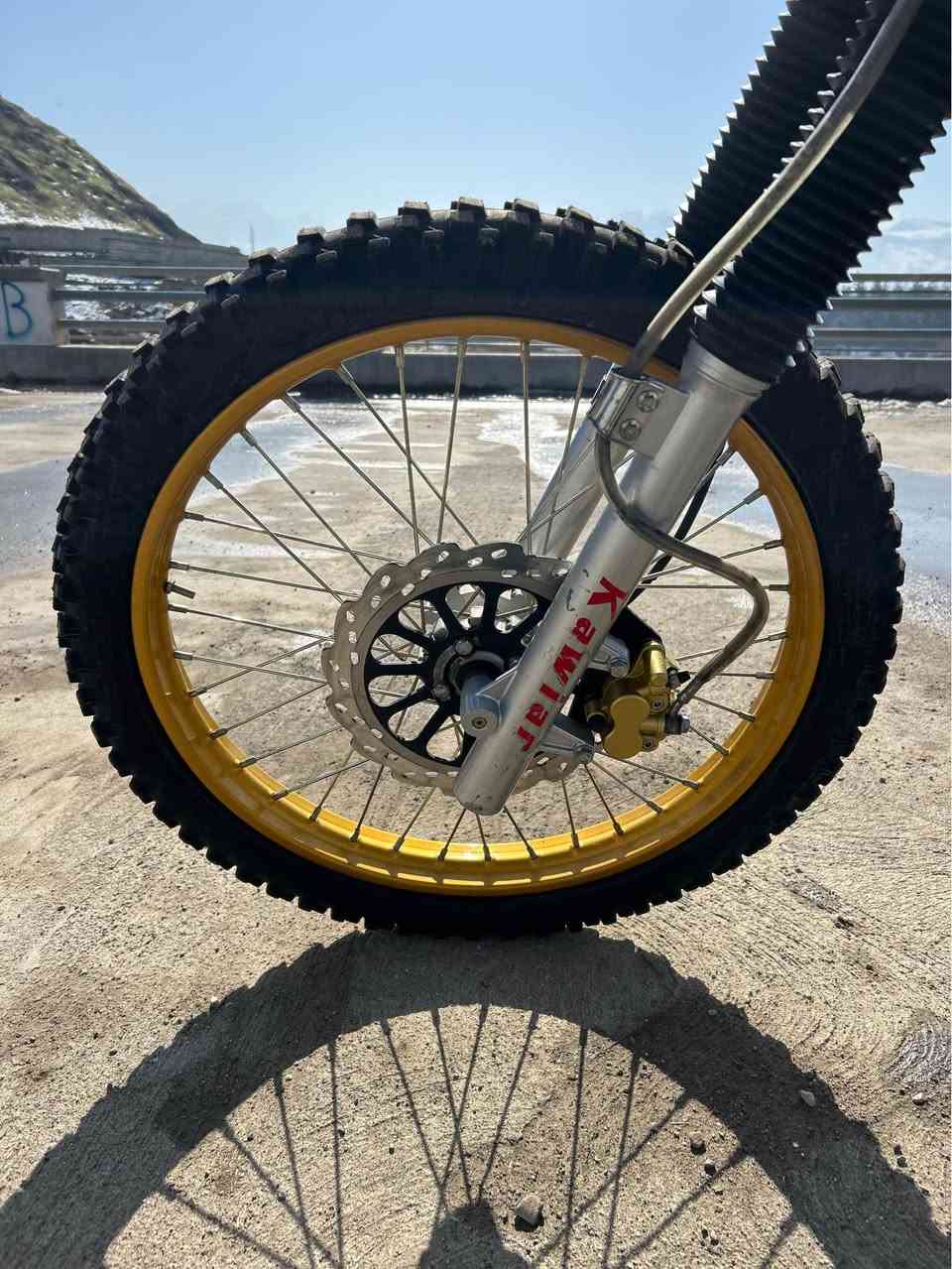 کەویاری ئەسڵی 
2024
200cc
ماتۆرەکە تا بڵێی توند و تۆلە 
نە دوکەڵ نە دەنگ نە سەرف نە هیچ شتێک بە بێمنەتی 
مەکینەی کەپس بورخی لێ بانەدراوە
لەتایەی پێشەوە بۆ دواوە  بە شەرت
یەک ۲٥٠ مەسرەف تیا نییە
ماڵی دۆستە
نرخی۹٠٠ مەحامەلە لەگەڵ موشتەریش دەسازێم 
لۆک لۆکە بشدار, السليمانية


**إذا كنت صاحب هذا الإعلان وتريد حذفه لأي سبب، رجاءا أرسل رسالة إلى الدعم الفني**