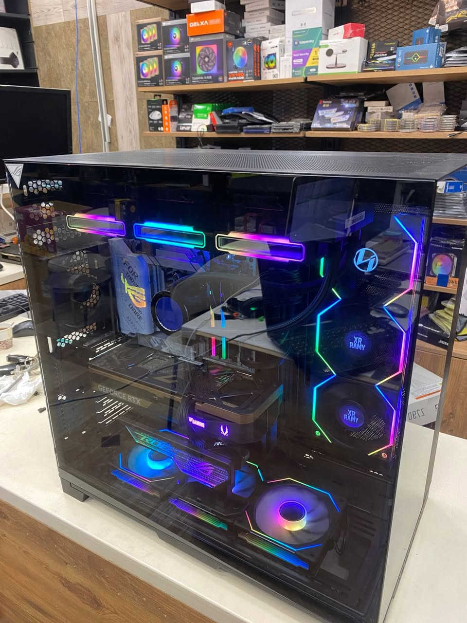 تجميعة احترافية – أعلى أداء للألعاب والعمل الثقيل 🔥
✅ المعالج:
AMD Ryzen 9 9900X — 12 Core / 24 Thread (Unlocked)

✅ كرت الشاشة:
ZOTAC GAMING GeForce RTX 5080 SOLID OC

✅ الرام:
G.SKILL Trident Z5 Neo RGB DDR5 32GB (2×16) 6000MHz CL30 – AMD EXPO

✅ اللوحة الأم:
ASUS ROG STRIX X870-A Gaming WiFi 7

✅ التخزين:
SSD M.2 Gen4 — سرعة 8000MB/s
سعة إجمالية 3TB

✅ تبريد المعالج:
XIGMATEK FROZR-O II 360 AIO
مبرد مائي بشاشة LCD

✅ الكيس:
Lian Li O11 Dynamic EVO XL

✅ التبريد الهوائي (12 مروحة):
6 × Xigmatek Starlink Ultra
3 × Lian Li UNI FAN SL-INF Reverse Blade
3 × Lian Li UNI Fan TL LCD (بشاشة)

✅ مزود الطاقة:
MSI MPG A1000G — 1000W
ATX 3.1 / PCIe 5.1 — 80+ Gold

💰 السعر: 4,500,000
✔ مجال بسيط للجادين

⚡ جاهزة 4K Gaming + رندر + تصميم + بث
⚡ أحدث جيل + شكل RGB احترافي

📩 للتواصل خاص


**إذا كنت صاحب هذا الإعلان وتريد حذفه لأي سبب، رجاءا أرسل رسالة إلى الدعم الفني**