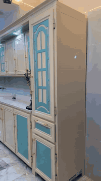 السلام عليكم بيت لبيع 250 متر العنوان الحبيبيه خلف مكتبت الجوهره اول فرع ع شارع العام البيت جدن نضيف للستفسار اكثر رقمي ***********
