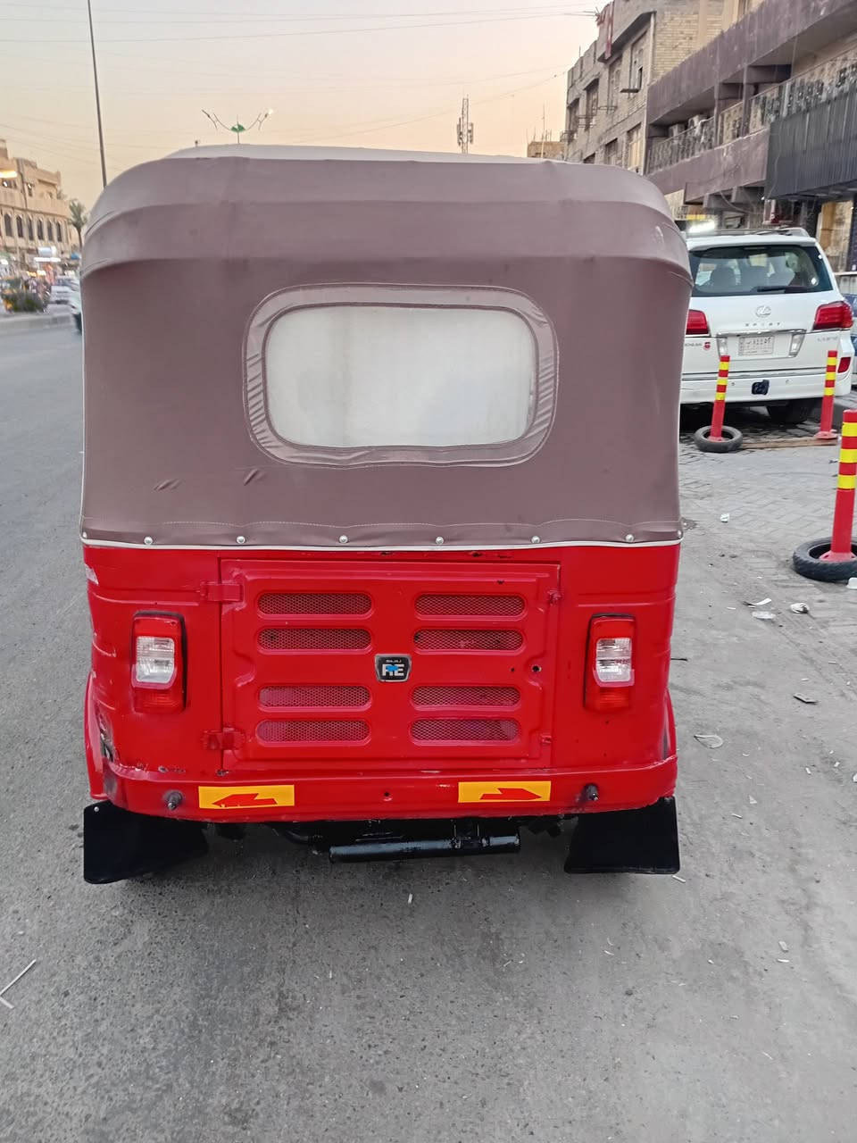 اسلام عليكم تكتك ١٧ دخول١٨ اوراق  نقص وصل شركت المصطفى التكتك جاهزه مكينه لاتنقيص ولابكن ولااكسن  كبل لشارع جاهزه بيها ظربه بلصفحه اليسره التكتك خير من الله مكينه ناعمه  السعر ٣ وبيهه مجال قليل حك الجيه  عنواني مدينت الصدر ***********
