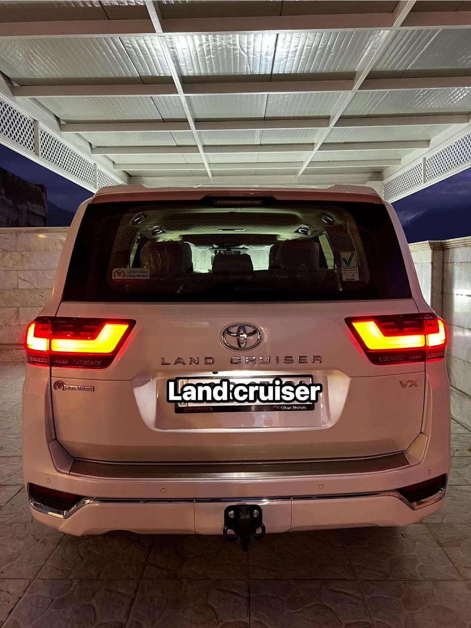 تۆیۆتا لاندکرۆزەر 2023 Vx شەریکە جیهان ٣ ساڵ زەمان تەنها 4. ڕۆشتوە هیچی پێوەنیە کلین تایتڵە کوشن سارد و گەرم ڕاداری پێش و دواوە ٣ شاشە سلاید لایت لێکسزز (***********)
