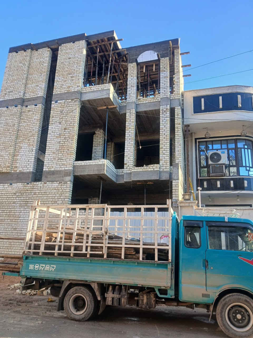 سلام عليكم نجار قالب متفرغ مكاني بغداد قالب جديد وشغل عندسي
واتساب ***********
