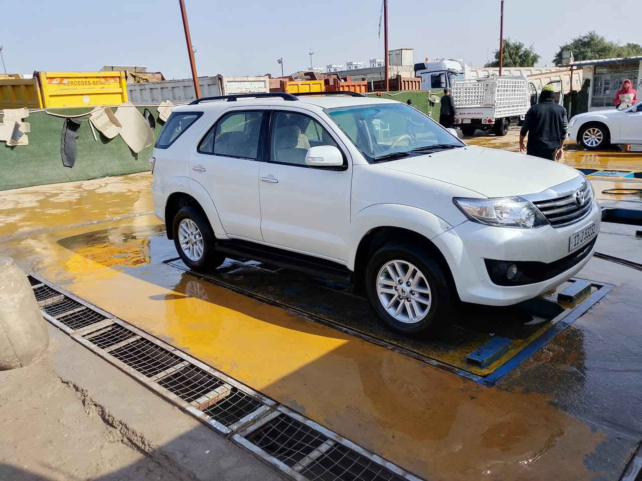 السلام عليكم 2012 رقم بغداد العنوان بغداد سياره حلوه وجديده***********
