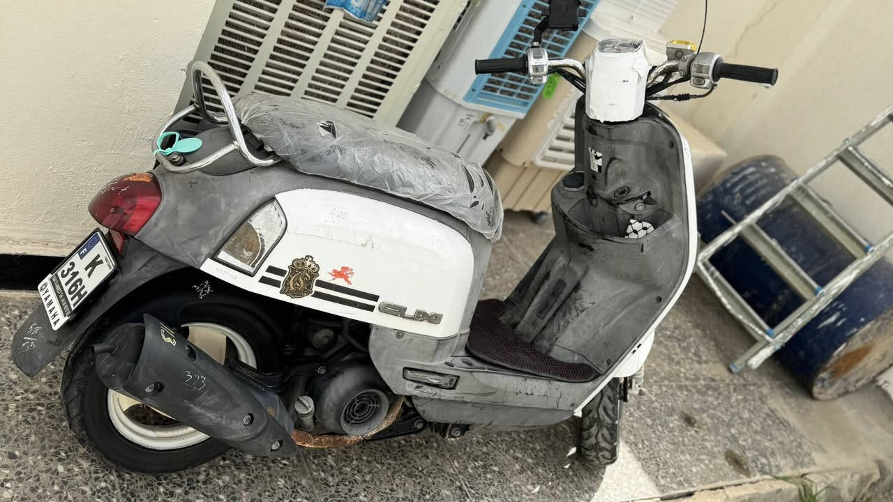 بوليس حاويه ما عايزه اي شي كله جاهزه برغي ما مفتوح بيه مكان نجف ويله او تايرع الكدام موجود سعر مليون بيه مجال  هذه رقمي ***********
