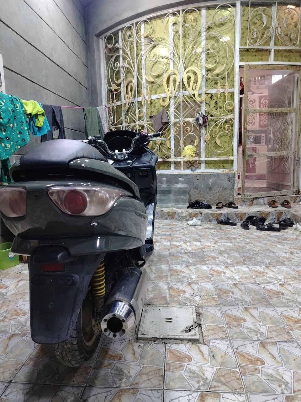 سلام عليكم 
فورزه 08 للبيع
 الدراجه بصمع مو سويج صبغ
جديد. محرك مفتوح تجفيت درجه اوله
 باتري جديد تايرات جديده.
دوشمه درجه اوله اشاير شغاله نكره سلف محرك اخرس
قايش جديد بنز كلج جديد 
مكاني ديوانيه السعر ٦٥٠
مكاني ديوانيه
الهاتف ***********
