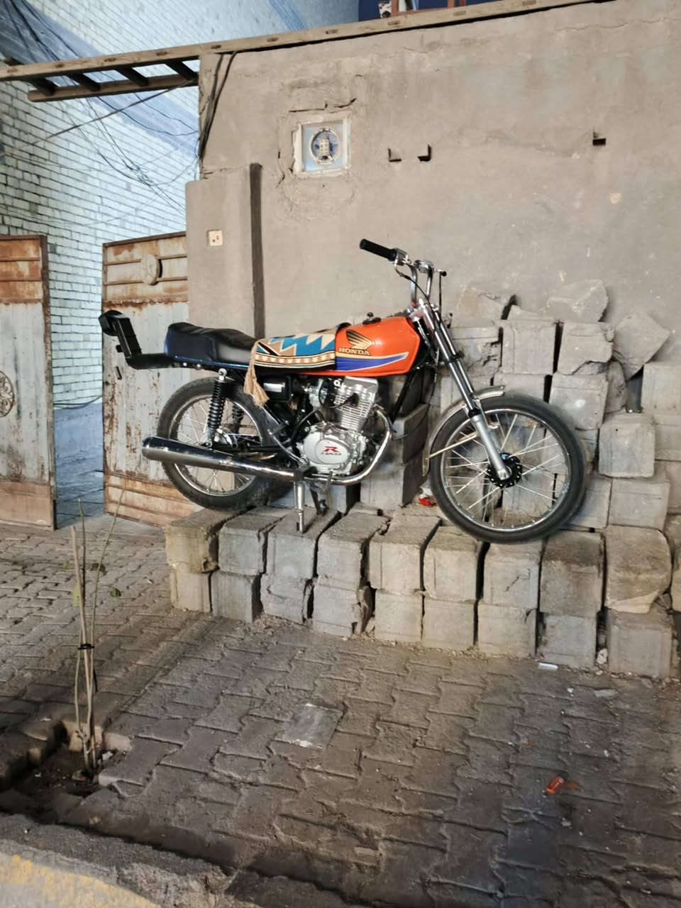 دراجه لبيع رابيع  تعمير 25  العنوان كربلاء حي العامل الاستفسار خاص او الاتصال ***********
