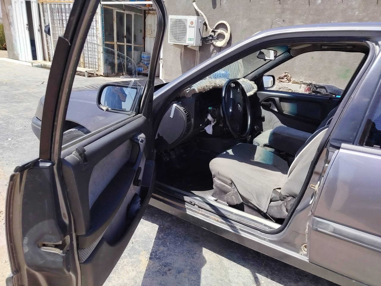 اوبل اوميكا موديل ٨٨ محرك وسطاني وبيه خيط بخار

سيارة نظيفة حدادية مضبوطة كير فول
كهربائات شغالة
لايت زنون الشمسي
تخم تاير جديد
ستيرن مشط  مضبوط
 جعمقة ستيرن توني مبدلها حاوية
عندي واشر الكيس يطلع دهن ومامسويه
سيارة نظيفة وسنوية لل٢٩
رقم نجف بإسم عمي تاخذها شرط المداور
رايدها ب٣٠ وبيها مجال قليل سيارة ضبطتها على أيدي 
وما ناقصها شي 

للتواصل خاص مفتوح لليشتري


**إذا كنت صاحب هذا الإعلان وتريد حذفه لأي سبب، رجاءا أرسل رسالة إلى الدعم الفني**