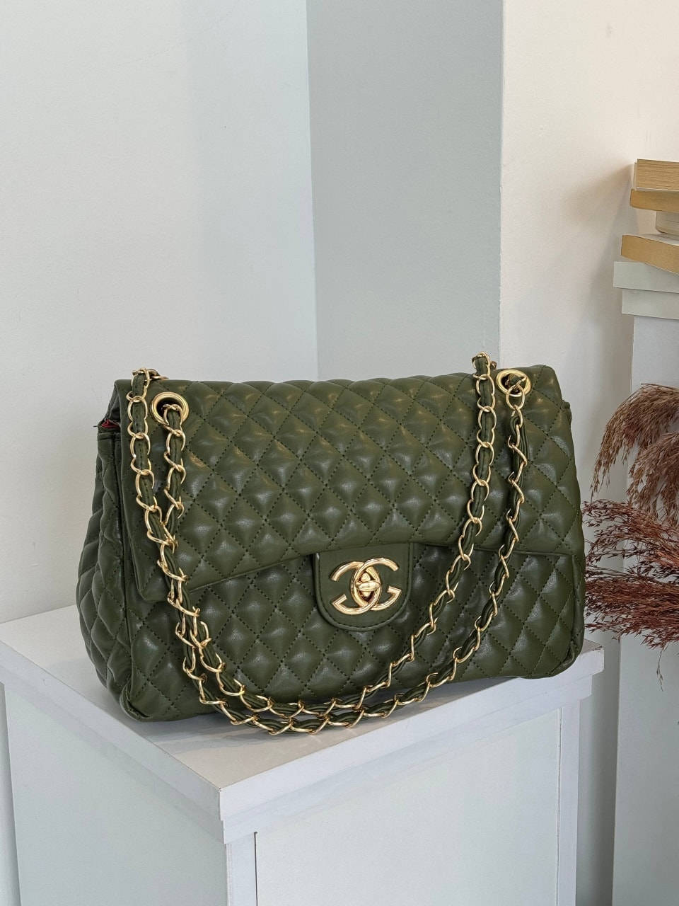 جنط نسائي 
سعر المفرد 15 آلاف دينار
سعر الدرزن 132 ألف دينار
قياس 20 × 30 سم 
واتس اب :***********
واتس اب :***********
