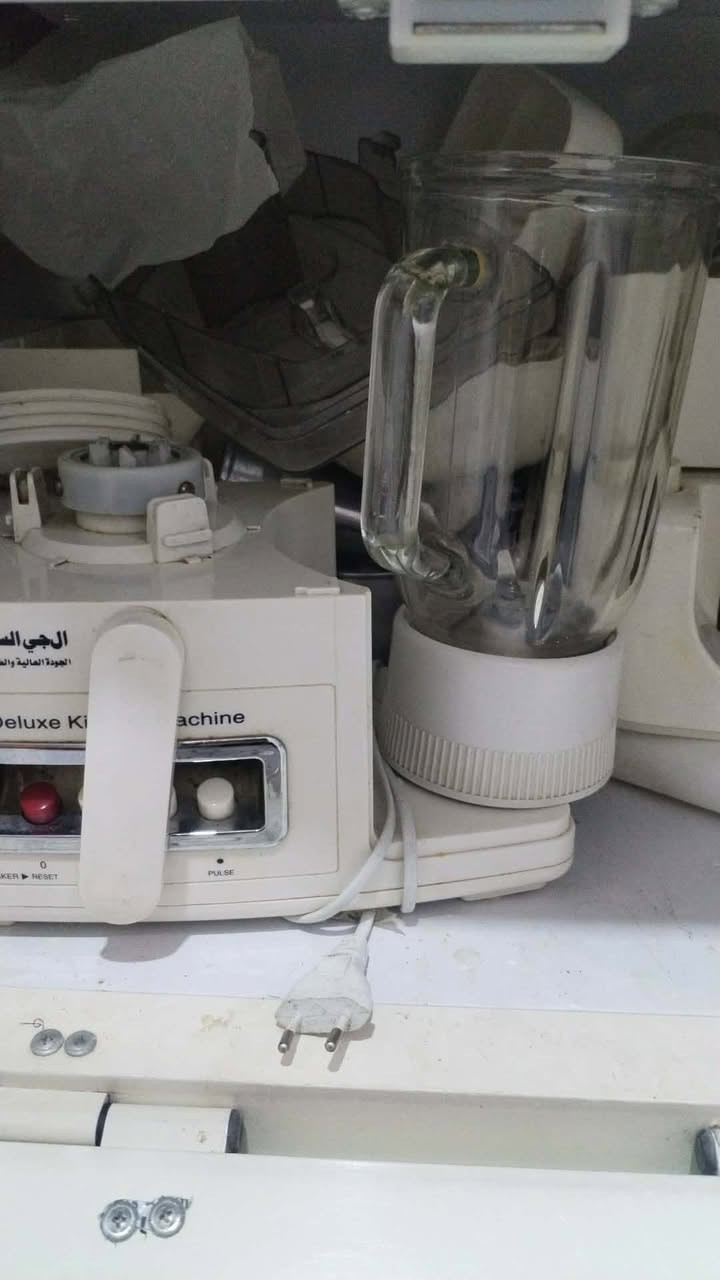 هاي ست البيت 35
وساحبه 75
والطباخ ب500
وبيهن مجال الاستفسار خاص


**إذا كنت صاحب هذا الإعلان وتريد حذفه لأي سبب، رجاءا أرسل رسالة إلى الدعم الفني**
