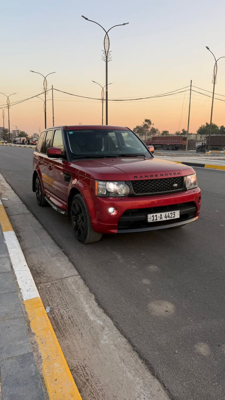 السلام عليكم
رانج روفر سبورت se
موديل 2010 لون احمر 
رقم مميز + رقم جديد+ هزه جديده
مكينة 8 سلندر
مقاعد نص جلد نص شاموه 
تحكم ستيرن شاشة بلوتوث
تحكم مقاعد بصمة
فتحة والمواصفات المعروفة
بيها قطعه وحدة كلير 
سياره ماشية143.000 كيلو
وارد خليجي 
سيارة ما ناقصها أي شي وخير من الله 
مكاني بلديات تقاطع الأمن العامة 
رقمي. ***********
سعرها 145 وبيها مجال بسيط
