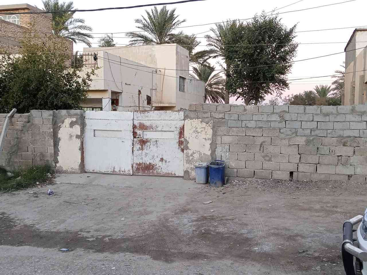 السلام عليكم بيت للبيع مساحة 500متر طابوصرف الواجهيه ا 20 والنزال 25 متر موقع مفرق عنانه سنجار دور الدواجن البيت يعتبرقطعه الشارع امام البيت ارض 20 متر الاستفسار الاستفسار موبايل***********اسيا***********غير متواجد على الفيس
