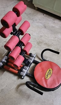 جهاز رياضي لضهر يجي ٦درجات نضيف وغراضة كلة ويا السعر خاص ٠٧٨٢٨٨٠٠٩٤٤