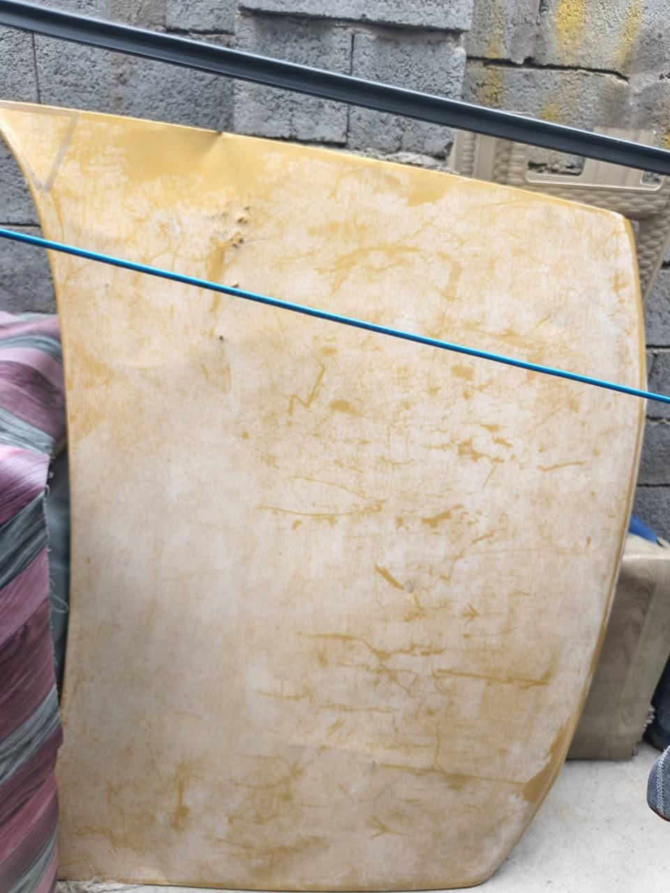 السلام عليكم يوجد بنيد و جنطة بيجو لميس 2014
السعر :80 وبيها مجال 
العنوان : التاجي _ابو عظام 
للاستفسار :***********
