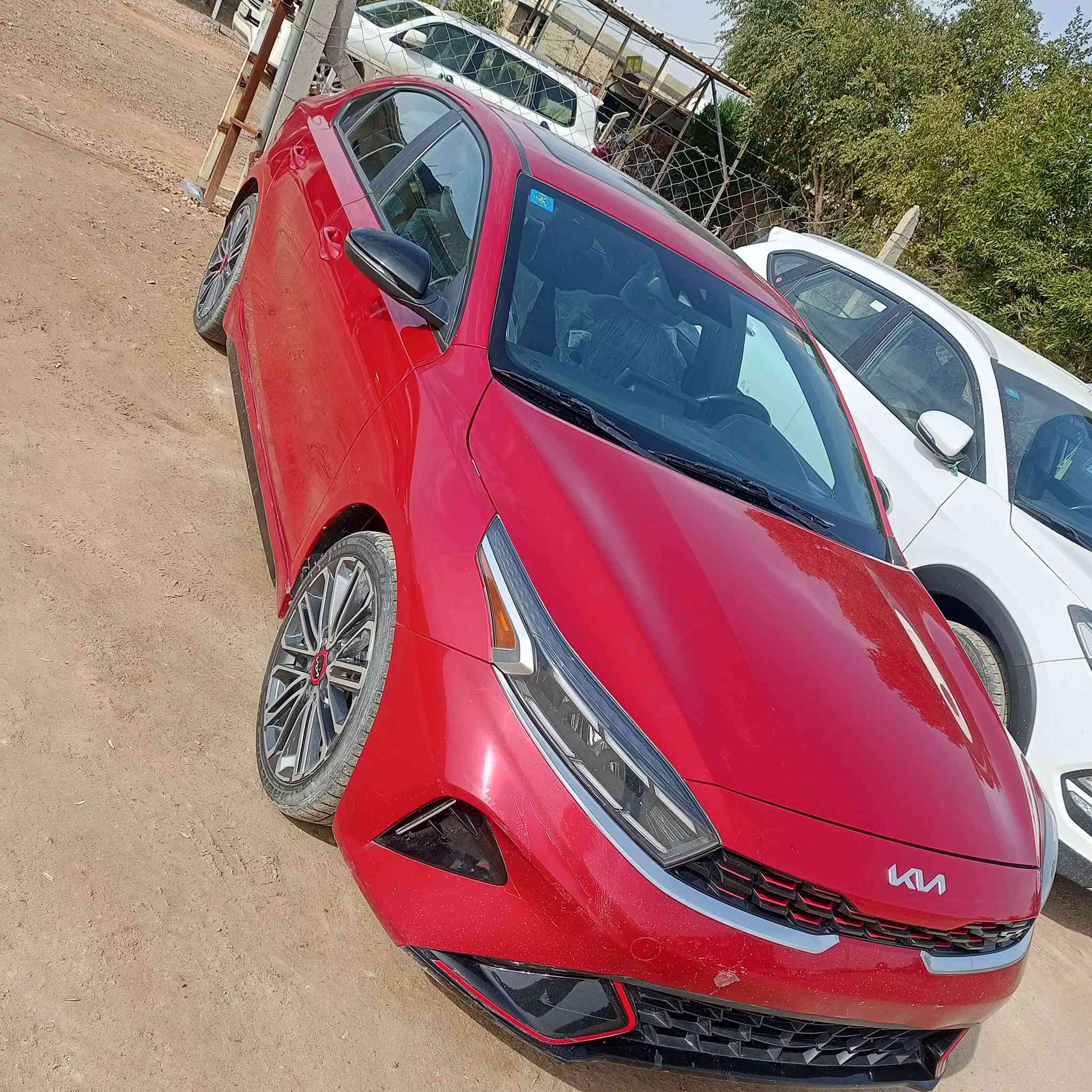 السلام عليكم فروتي  جيتي موديل 2022 رقم بابل بسمي حادثه بابين فقط بدون ايرباك  6  كير فول مواصفات بصمه فتحه تبريد شغال الون احمر تحكم استيرن  السعر 135 وبيها مجال للشراي مكاني الحله محاويل مقابل ستي مول للاستفسار ***********
