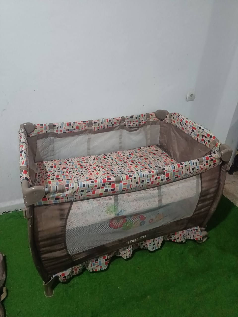 Park bébé 🐧❤ Douh⭐ mazal jdid 
معه جميع اللواحق 
يحمل في حقيبة سهل الاستعمال 
العلمة 0659151068
Prix  7000da


**إذا كنت صاحب هذا الإعلان وتريد حذفه لأي سبب، رجاءا أرسل رسالة إلى الدعم الفني**