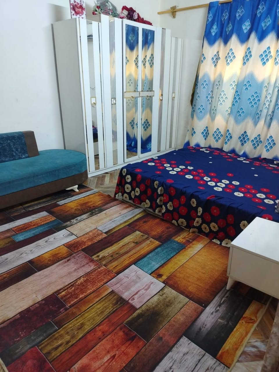 بيت للبيع مقابيل التأميم النزله الثانيه شارع حسينية مساحته ١٦٠ متر واجهه ١٠م نزال ١٦ م كامل يحتاج فقط كاشي سعره مع الأثاث ٤٠ مليون بدون أثاث ٣٨ مليون للاستفسار  ***********
