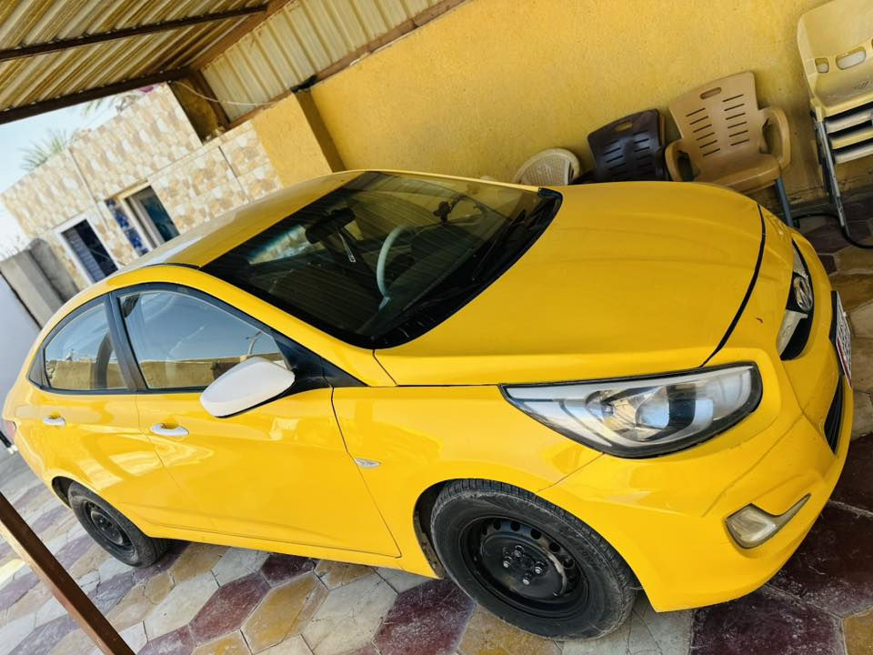 السلام عليكم اكسنت موديل 2013 خليجي رقم قادسيه انكليزي مشروع وطني سياره  سنويه جديده هزه جديده مكينه 1600 مكينه وكير وتبريد وحداديه وتخم تاير وكهربايات وشواصي ولغود وحوض خير، من الله مكفوله من الضربه السعر ٨٧ وبيها مجال
#السياره_احله_من_الصور مكاني الديوانيه الرقم ***********
