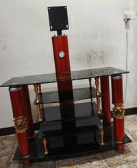 ميز • قابل تفاوض