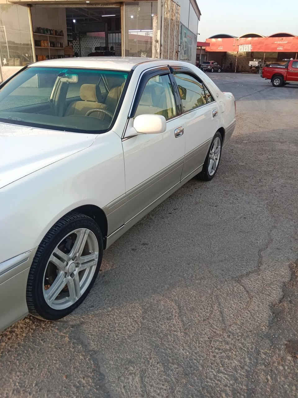 سلام عليكم جنون ملكه 2003 سياره جديده جاهزه من كلشي أدوات كصه وحده محرك دي فور برده خلفيه منضومه زنون تخم تاير حداديه كله جديد تبريد ثلج تدفه مكان سياره ميسان العماره الاستفسار الاتصال بل ***********
