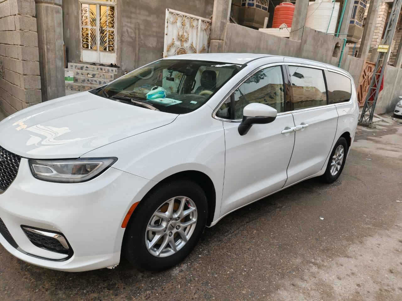 للبيع باسفيكا موديل 23 لون ابيض السياره مكفوله من الضربه والصبغ والتبديل سياره فول مواصفات نقص تنته فقط سته سلندر 3600 تخم تاير جديد باتريات جدد سبير جديد وبعد بيها مواصفات هواي السعر250 رقم بصره باسمي تحويل ثاني يوم *********** للتواصل ع رقم واتساب متوفر
