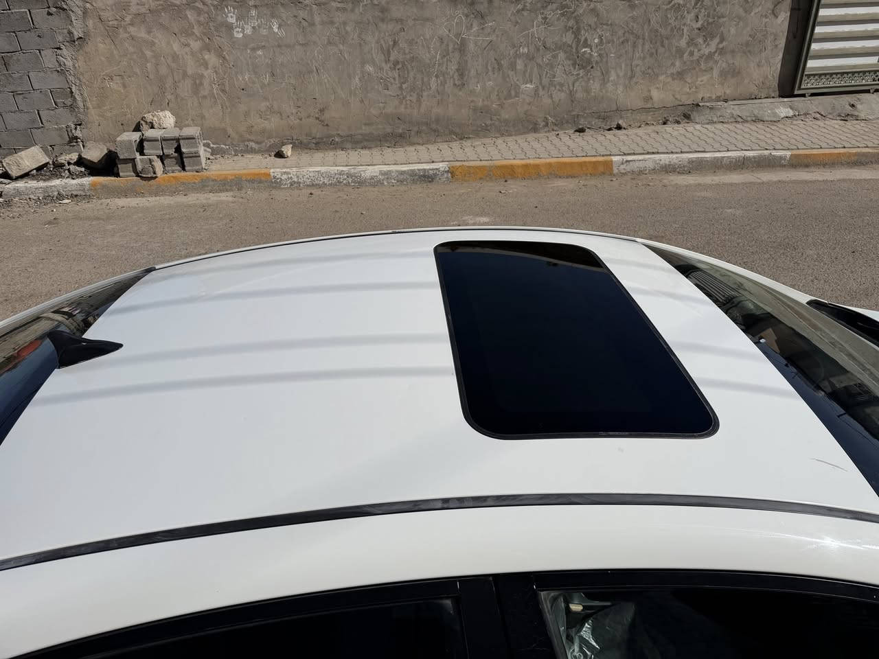 سلام عليكم سيراتو 2014 خليجيه سياره بيهه قطعتين ونص بس صبغ بدون دواخل اثر اشخوط السياره حلوه وكاعده اي نقص مابيهه خير من الله سعر 110 مكان سياره بغداد ناحيه الرشيد 
للاستفسار الاتصال ع ارقم 
***********
