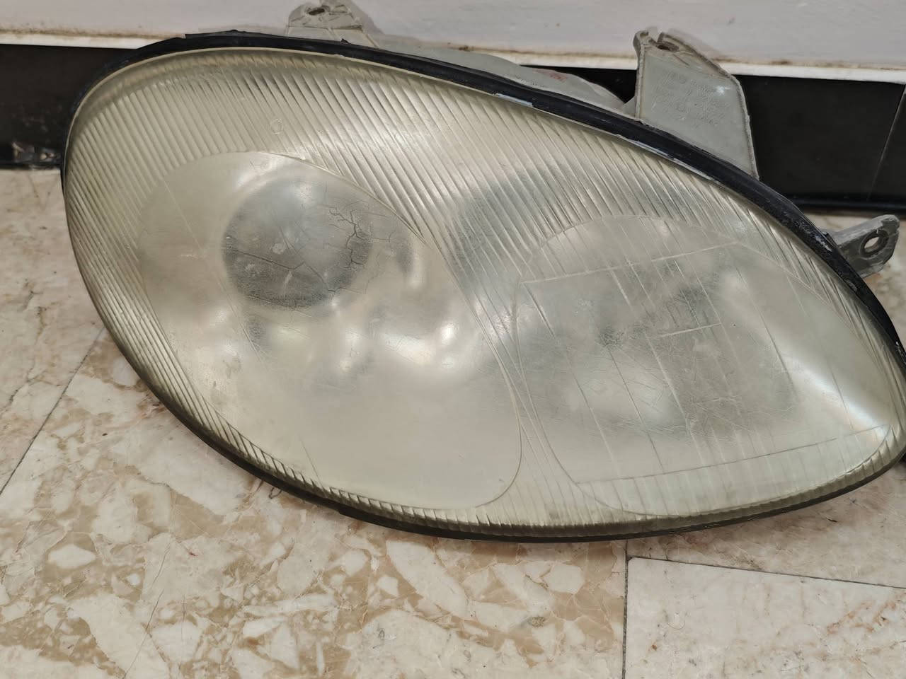 سلام عليكم متوفر زوج لايت دايو لكنزا وارد كوري حاويه مع الكلوبات هالوجين اوسرام اصلي
 نضافتهن 75
ابيع زوج
السعر 85الف قفل 
رقم الهاتف ☎️ ***********
