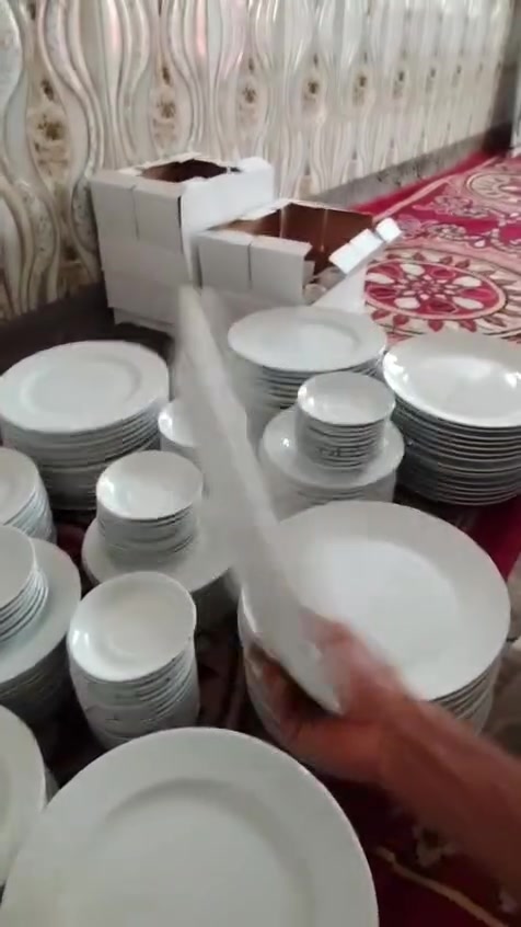 العدد270 قطعه    ))) السعر 130 وبيهن مجال الاستفسار ***********
