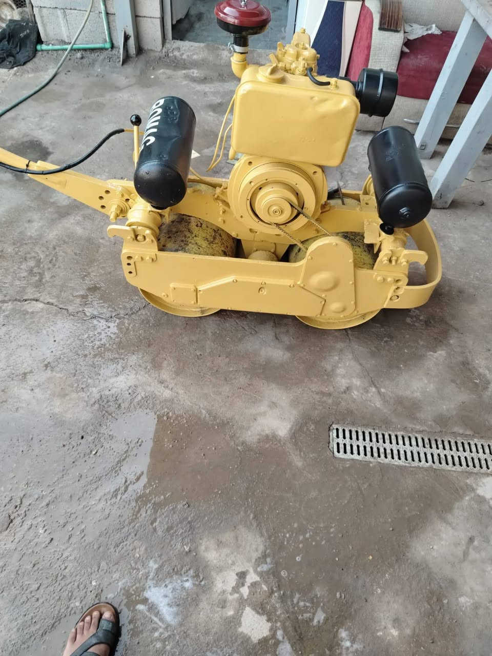 حادله ربع طن بوماك الماني ستيل 
محرك هاتس 
هزاز شغال 
خفيف وثكيل شغال 
عرض 50سنتمتر 
شغاله وجاهزه شرط الشغل 
مكاني الكوت واسط مركز المدينه الحي الصناعي
اي ستفسار اتصل او واتساب وبيك خير وتدلل ***********/////***********
