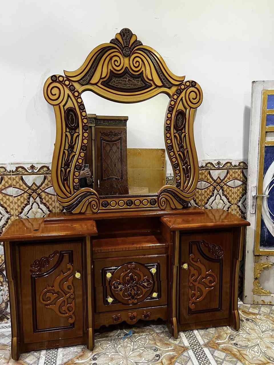 غرفه نجاره تسكام ام السته نضيفه كلش سعر 750 نهايته عنوان سوك الشيوخ حي العسكري رقم ***********@إشارة
