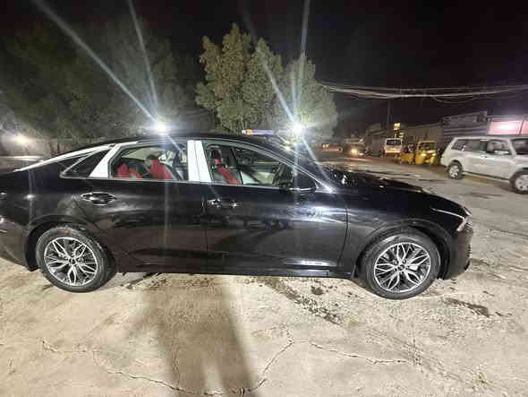 السلام عليكم كي فايف. خليجي رقم اربيل ماشيه 36 الف حقيقي سياره مكفوله عده  بارد بل بنيد. اقل شبر 
وتكحيل كارت بل بنيد سياره فول ماعده البنروما.    
بصمه 
كامره دوراه
محرك دوش 200
حساس امامي خلفي
سايد بريك بصمه 
هوتو هول
دوشه دبل خيط + ارضيه 
تريد تحويل وكاله بسمي 
***********
