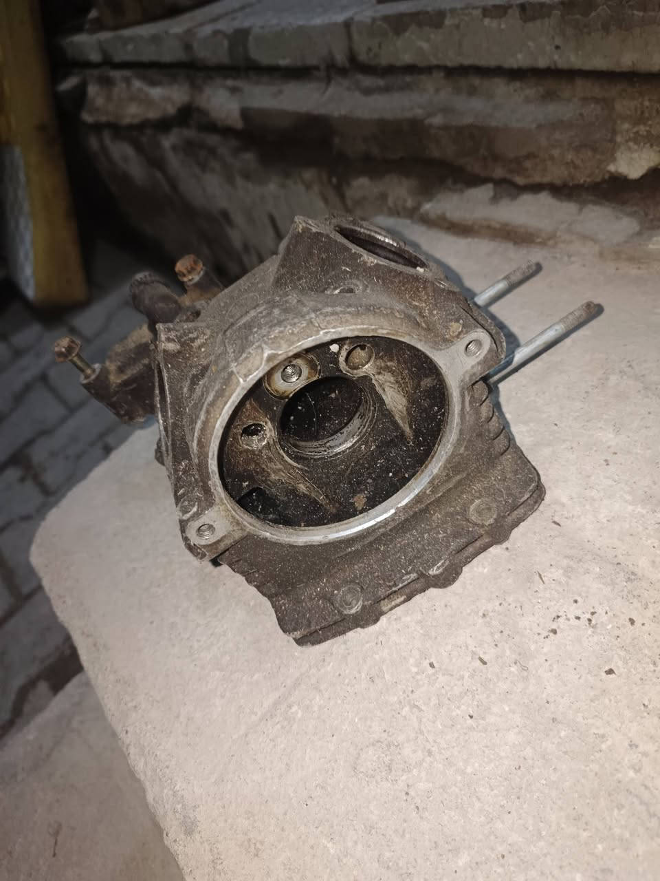 غراض كامكو G4 للبيع تفصيخ
كور كامكو g4 تفصيخ حاوية سعر 35الف
صالنصة كامكو SC سعر 30الف 
شاصي كامكو كامل كهربائيات و تفرعات ب 90الف 
و أكو بعد قطع شرگ ويالة بس ما مصورهن الشراي يتواصل واتساب *********** مكاني نجف حي ميسان
