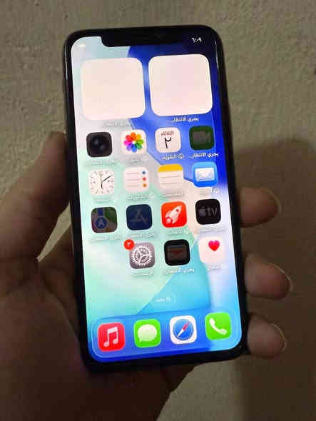 ايفون 11برو فقط مو ماكس
ذاكره 256 بطاريه100
مبدل شاشا بطاريه 
سعر300 مكاني بغداد كرخ
***********
