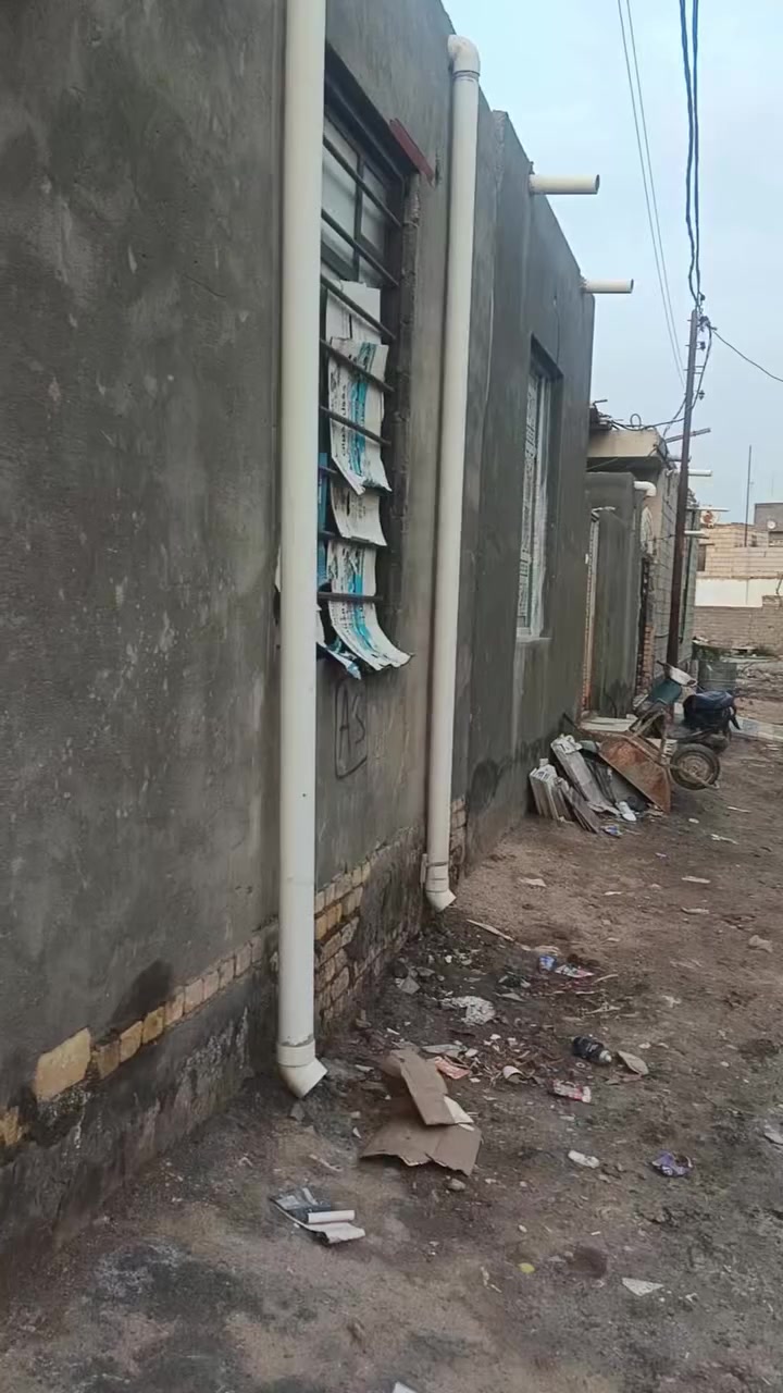 السلام عليكم
بيت للايجار الشموخ الثانيه يحتوي البيت غرفه صاله استقبال للايجار 300 ألف تصل عل رقم

***********
