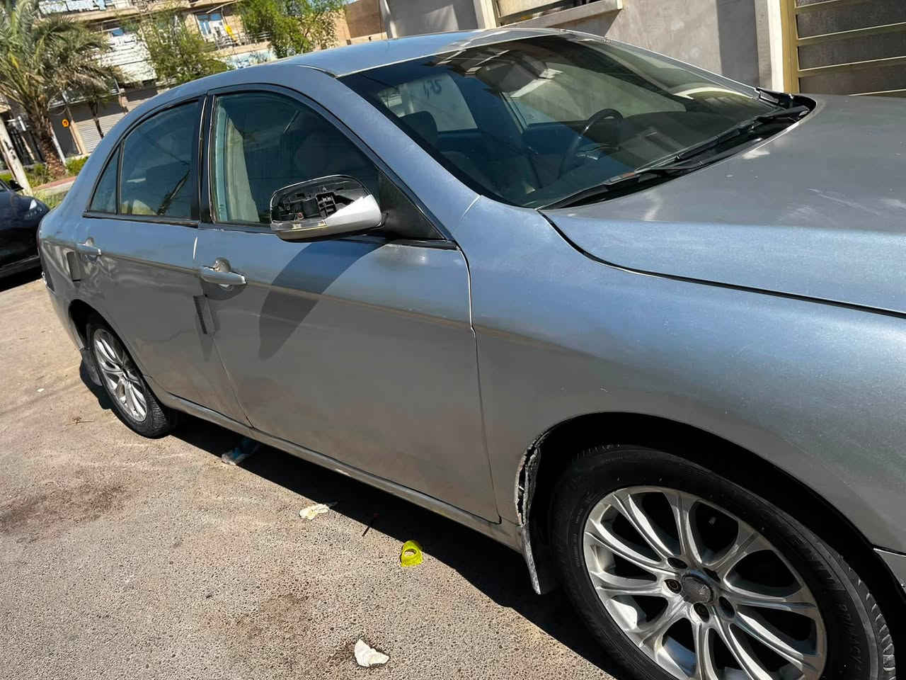 سلام عليكم امكراند c 8 سياره تبريدها شغال بيها بعض الأماكن خياس قسم تم تصليحه بيها بعض الملاحضات في الكهربائيات بسيطه صاحبها متوفي الورثه يحولون بدون قاصرين انته تأخذ تحويل مني موديل 2013 سنويه انتهت بشهر 2 بسعر مناسب وترهم اقساط بشرط الضمانات تحويل يمي مكانها بغداد الغزاليه *********** واتساب هم موجود السعر 45 ورقه وبيعا مجال  رقم السياره الجديد موجود في المرورتحياتي الكم
