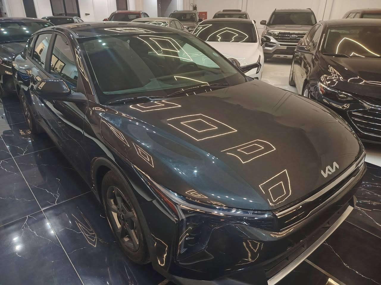 كيا k4 موديل ٢٥ مواصفات LX بصمة ويل كب اشاير بالمري رادار نقطة عمياء رادار امامي كامره تشغيل عن بعد صبغ حافة البنيد فقط بدون ارباك شواصي كله سليمة تبريد بلادي السيارة  كله ليبل واحد ماشية ٣ الف ميل مكانه اربيل تترقم فقط شمالي تكلفة الرقم ١٢ ورقة لمعرفة السعر اتصل *********** واتس اب صور الحادث داخل الننشور
