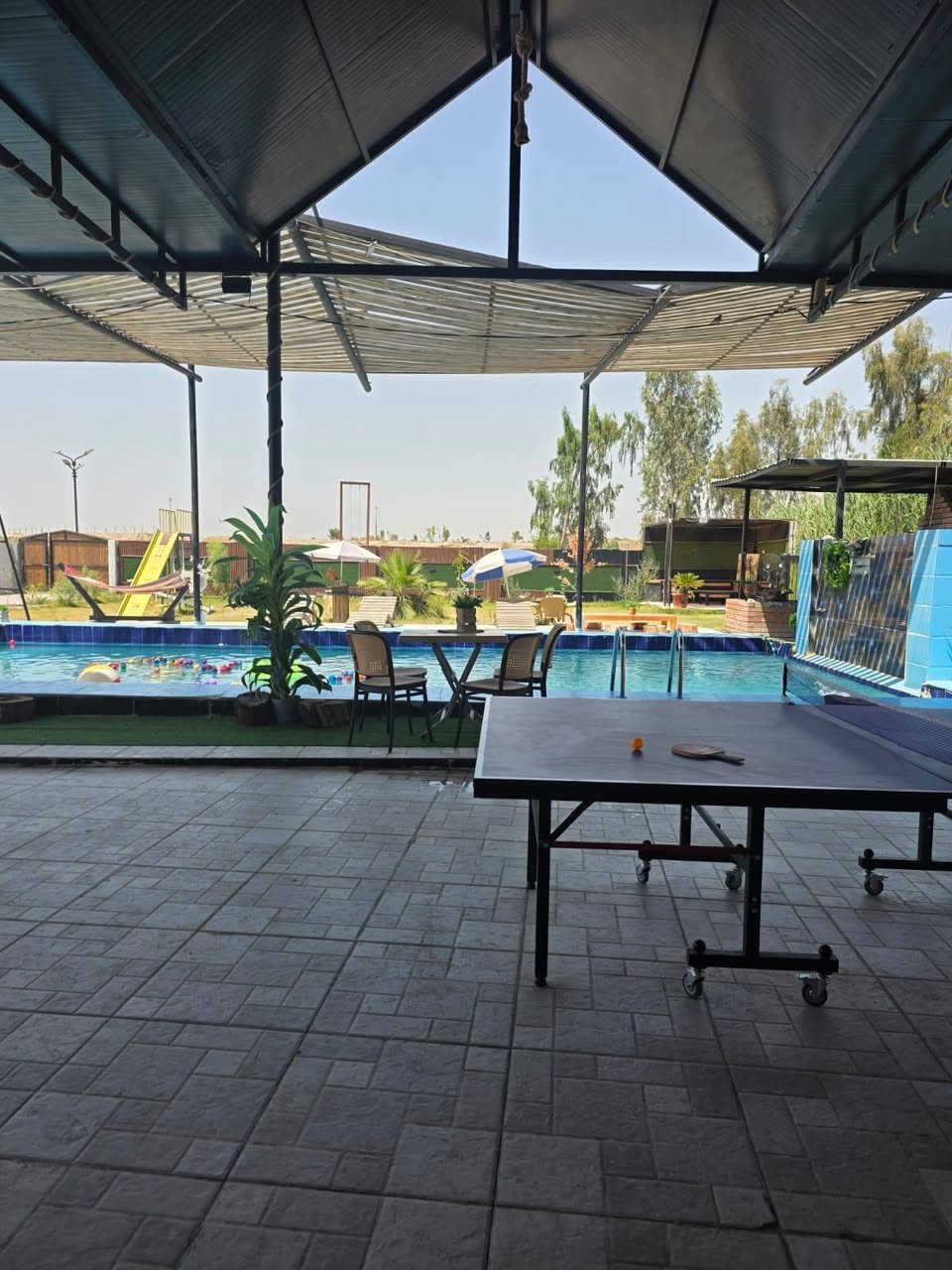 مزرعة ومنتجع حكاية
كوخ مجهز بالكامل 🍂🛖
مسبح 🏊 
مكان لشواء 🔥 
جلسات مباشرة ع نهر دجله 🩵

متوفر حجز صباحي ومسائي ✨
للحجز *********** 
  *********** 
📍ديالى _ الخالص _ قرية السندية
