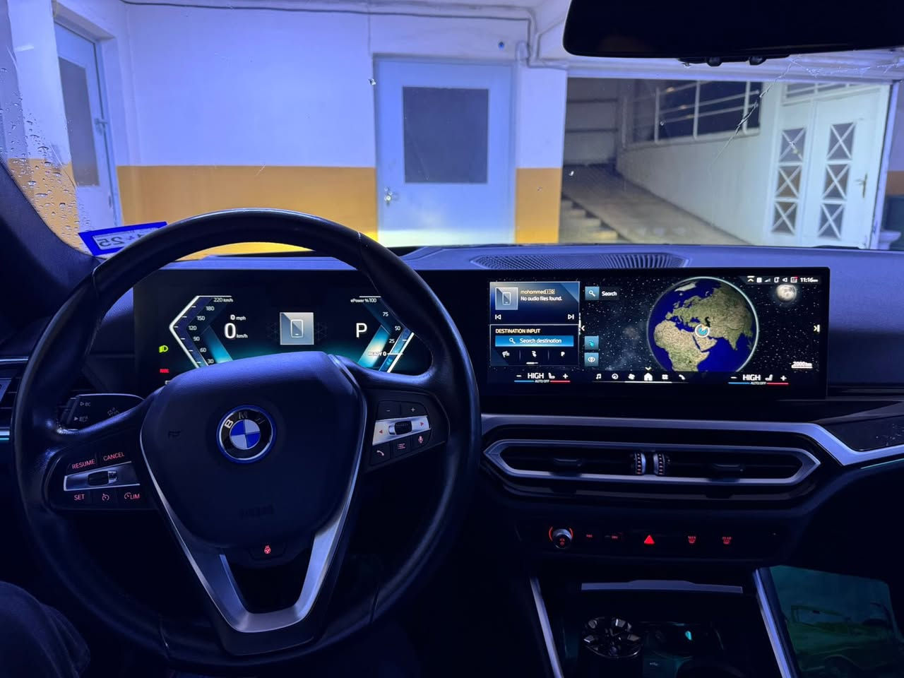 بي ام دبليو كهرباء ب الكامل  وارد امريكي للتواصل مع صاحب السياره (***********) ٣٥٠وبيه مجال بسيط
