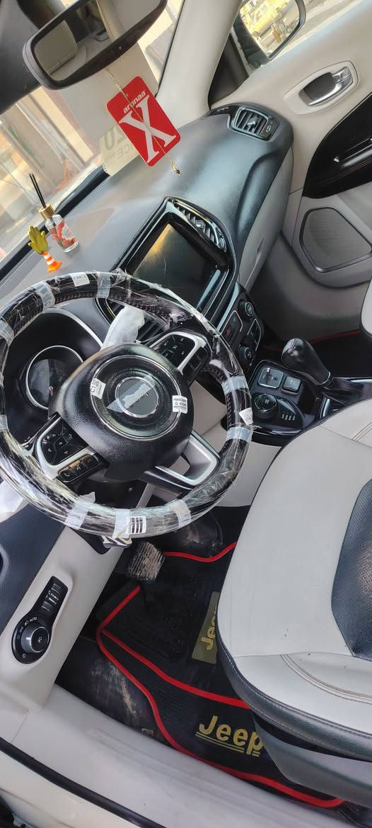 سياره جيب للبيع موديل 2020 سياره حلوه نظيفه باقي التفصيل الرقم*********** مراوس بنترا مقدس اني مكلف بالنشر عندك سؤال عندك شيء خبر على الرقم
